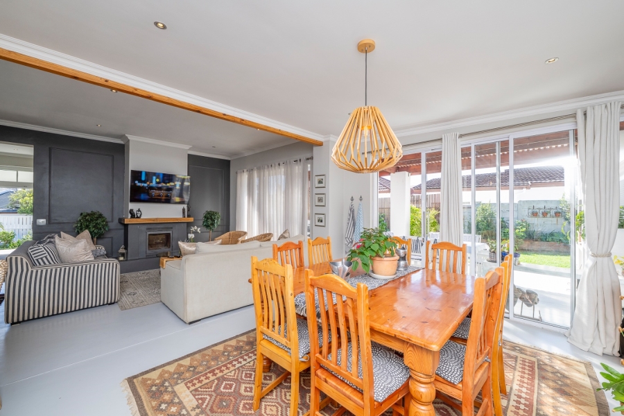 4 Bedroom Property for Sale in Gordons Bay Village Western Cape